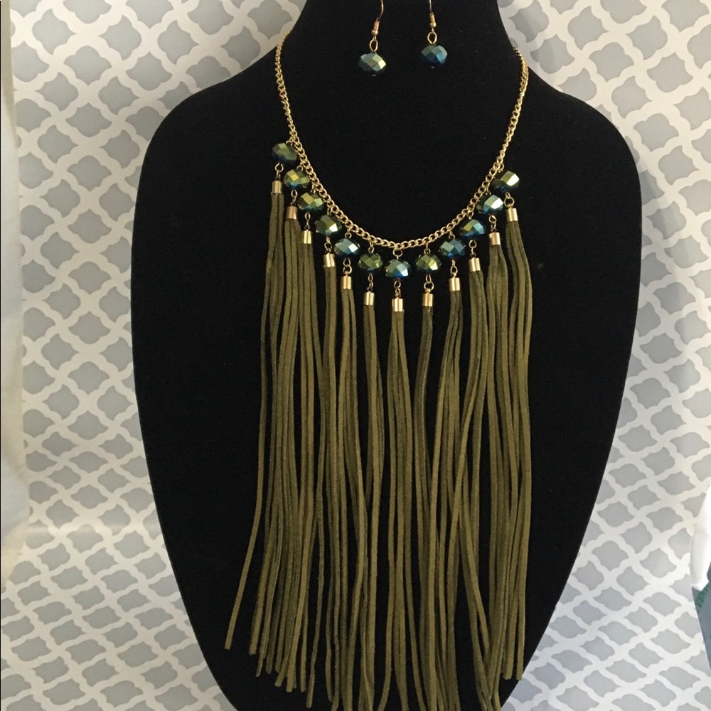 ⚡️ FLASH - Green fringes necklace set - Picture 1 of 4